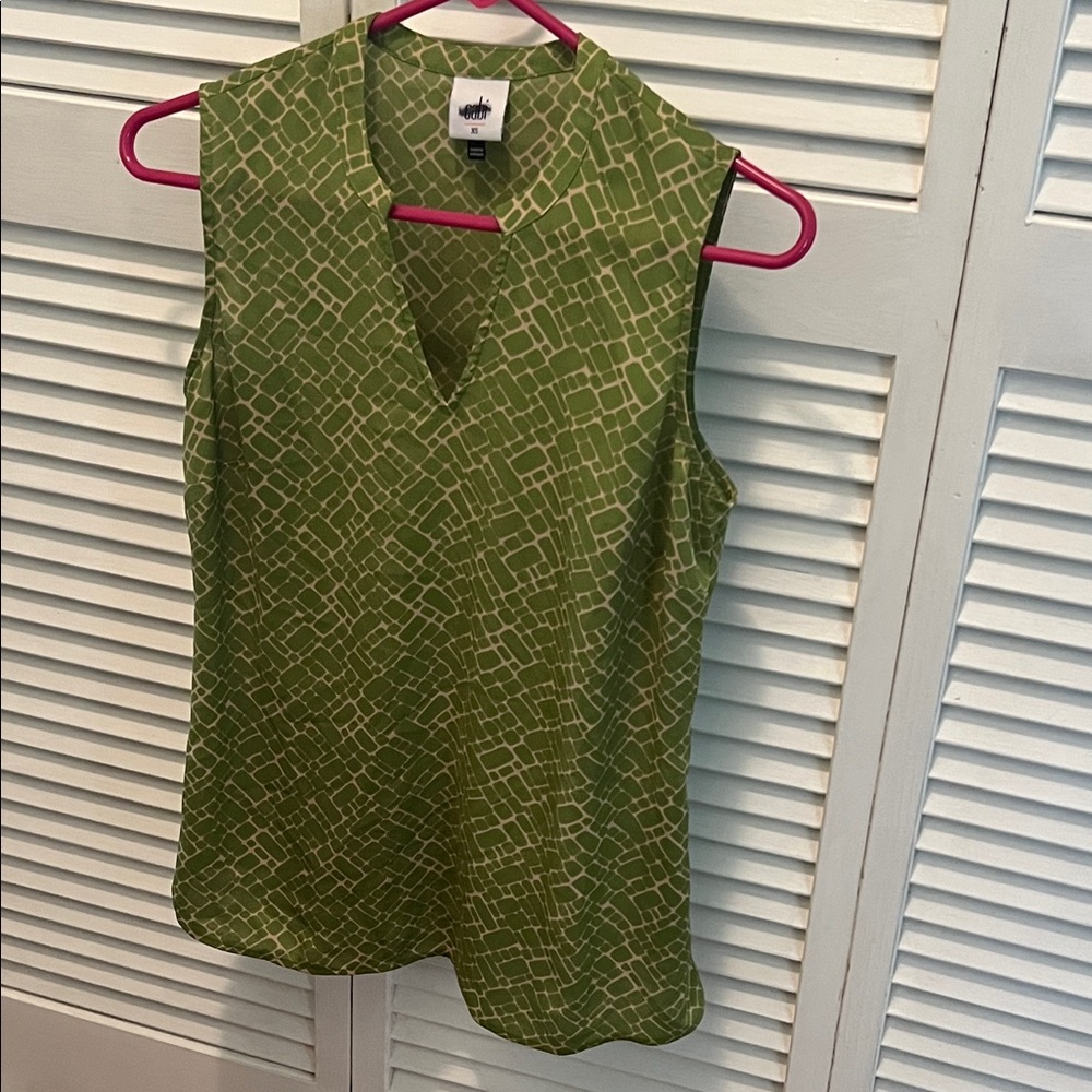 # 0886 + CAbi Green Geometric Sleeveless Blouse - Picture 1 of 11